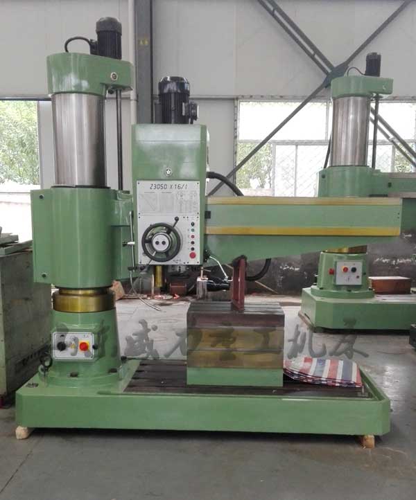 Z3050搖臂鉆床車間實物圖